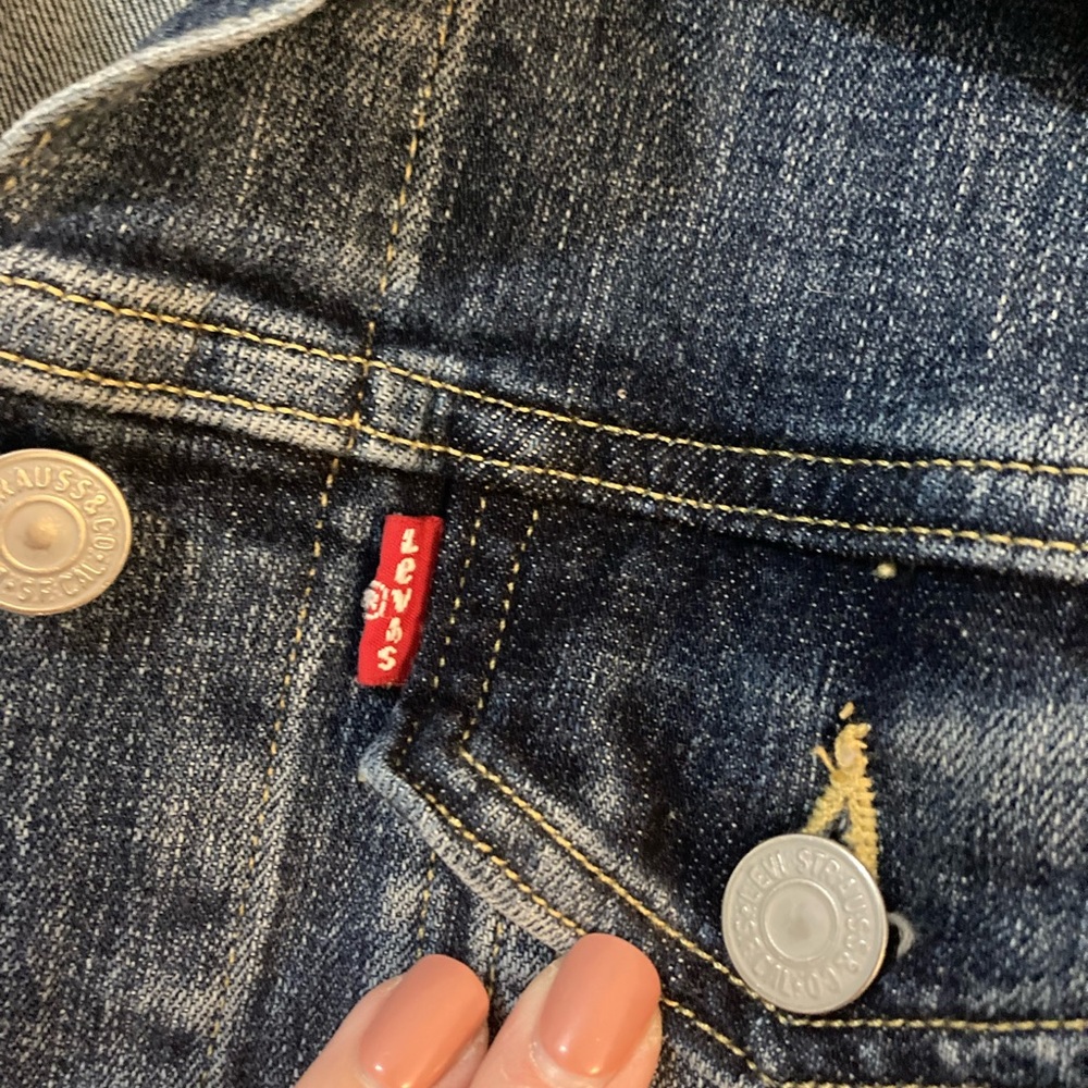 LEVIS Jean Jacket - Picture 2 of 6